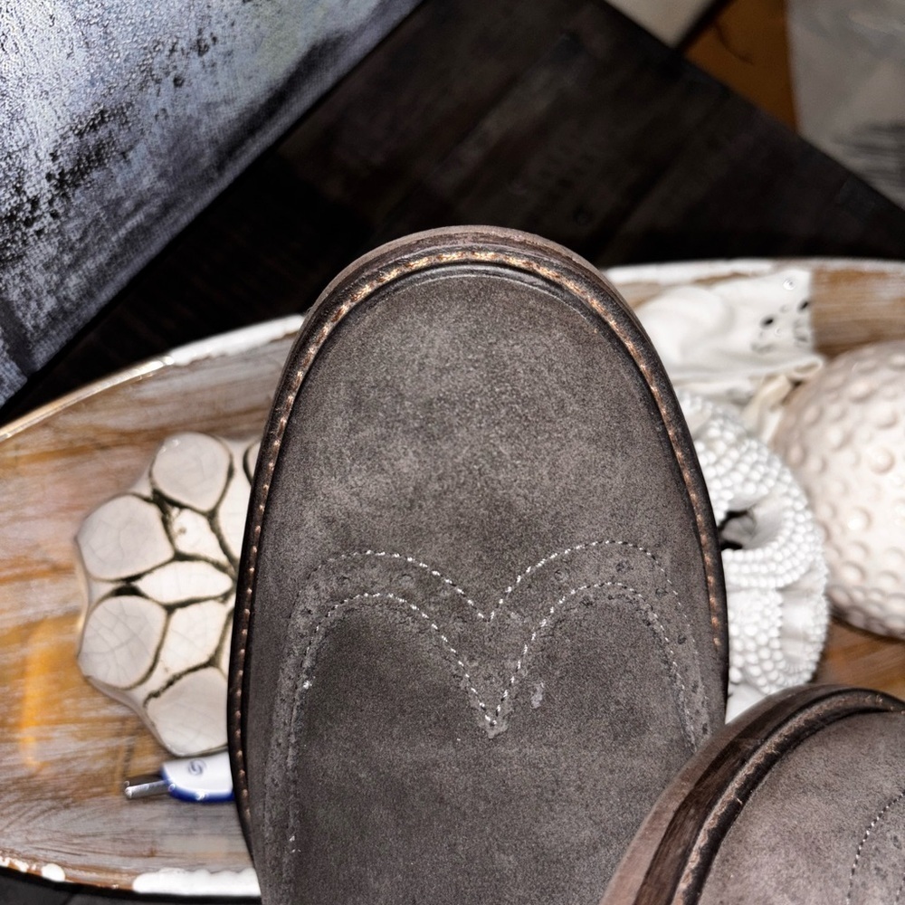 Vionic Bruno wingtip oxford shoe in gray suede with blue laces SS 13 - Picture 5 of 13